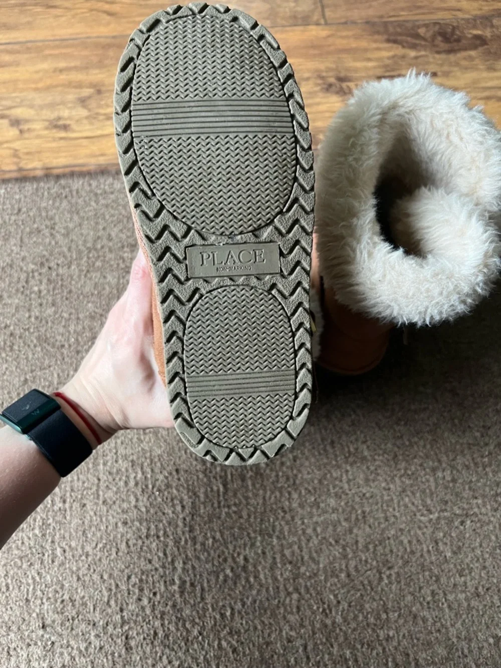 Childrens place boots size 2, great condition!